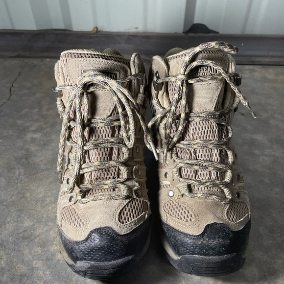 Red head front range shoes* - Picture 2 of 5